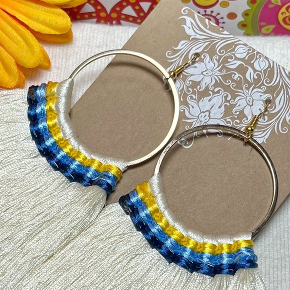 Large Fan Tassel Earrings Ivory Hoops Long Smooth Silky Fringe Drop Dangles NWT - Picture 3 of 5